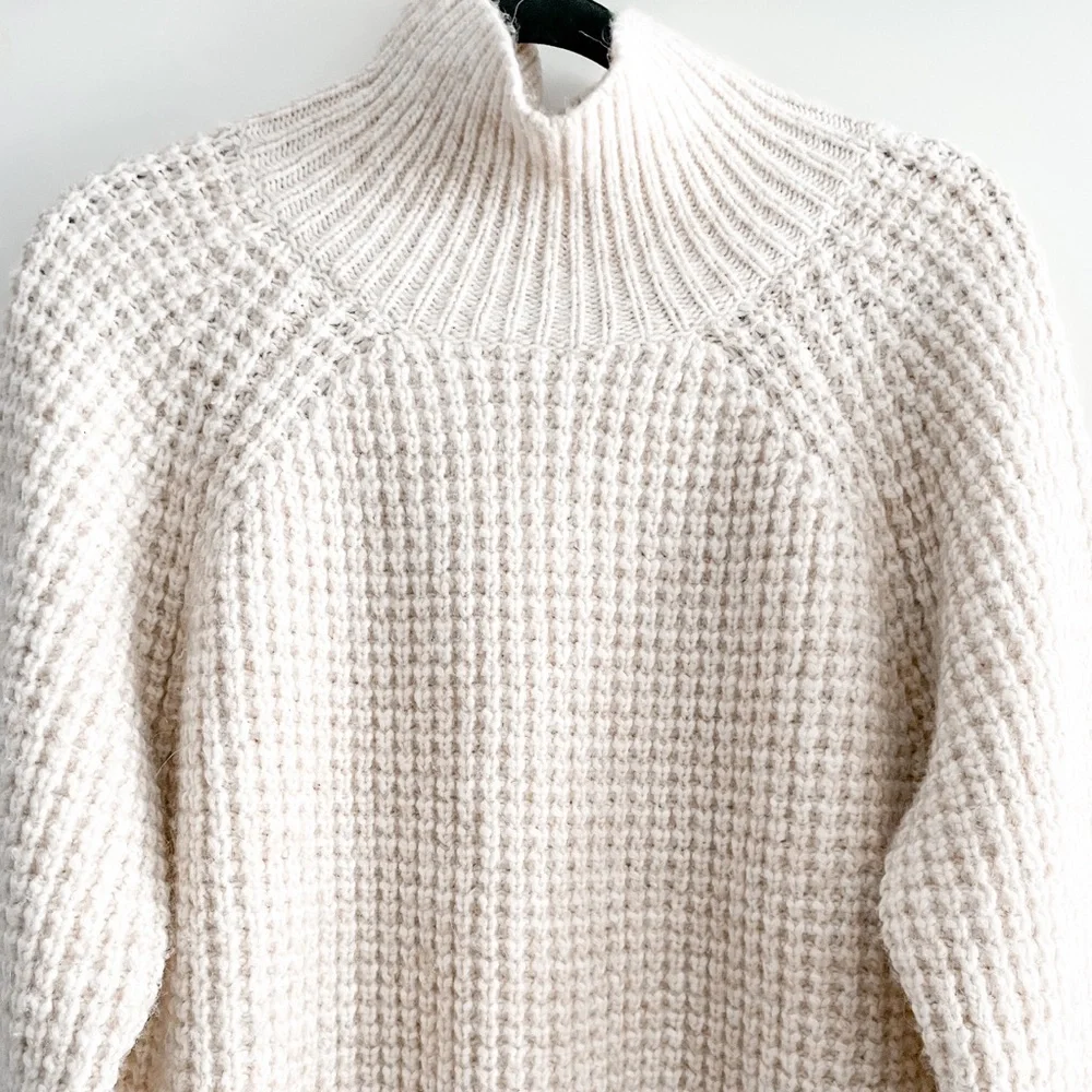 *SOLD* NWOT Wilfred Turtleneck Knit Sweater - Picture 13 of 15